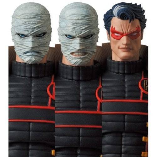 Medicom Batman Hush MAFEX Action Figure