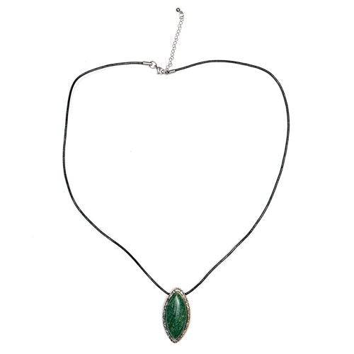 Marvel Shang-Chi Necklace and Glow-in-the-Dark Bracelet Ring Prop Replica Set – Entertainment Earth Exclusive